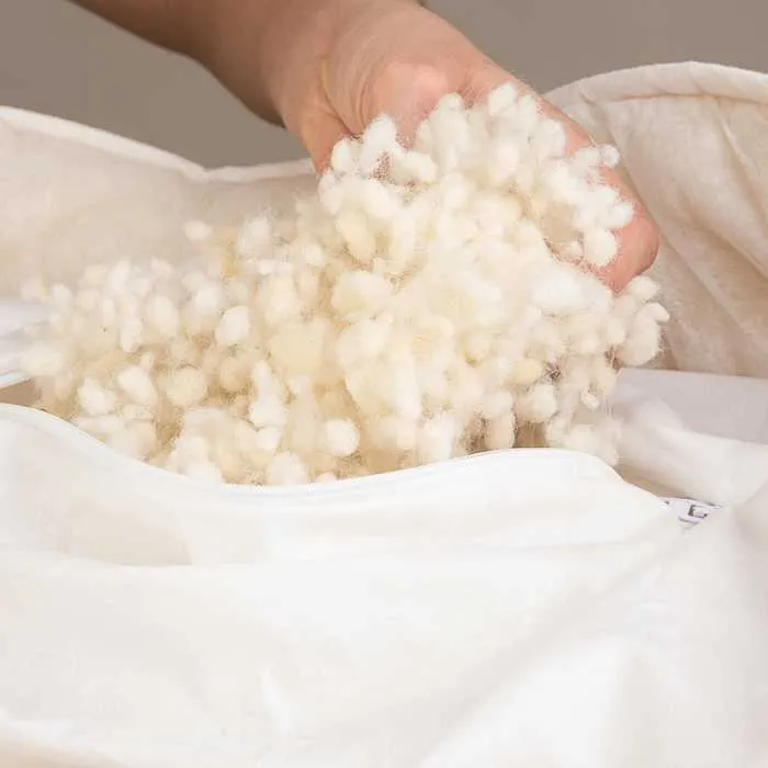 Kissen mit Schurwollflocken