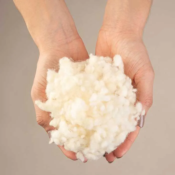 Kissen gefüllt mit Schurwoll Kügelchen